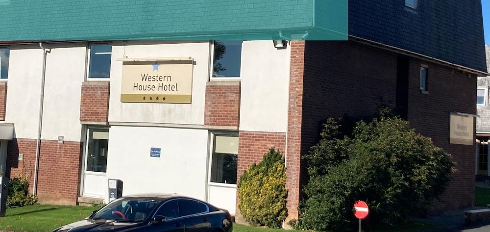 Western House Hotel At Ayr Racecourse Bagian luar foto