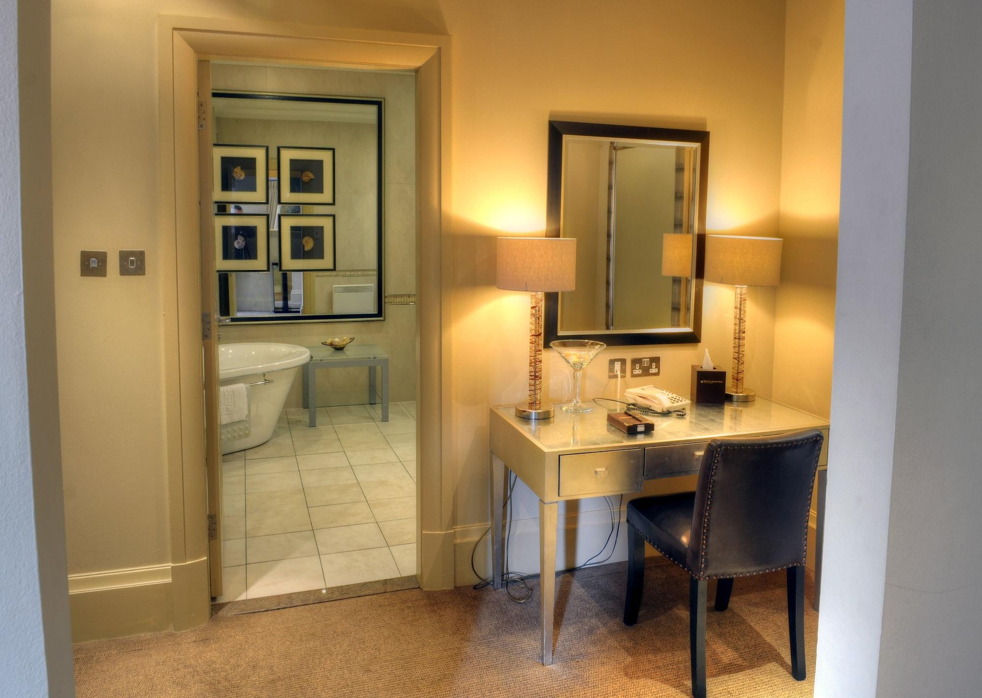 Western House Hotel At Ayr Racecourse Bagian luar foto