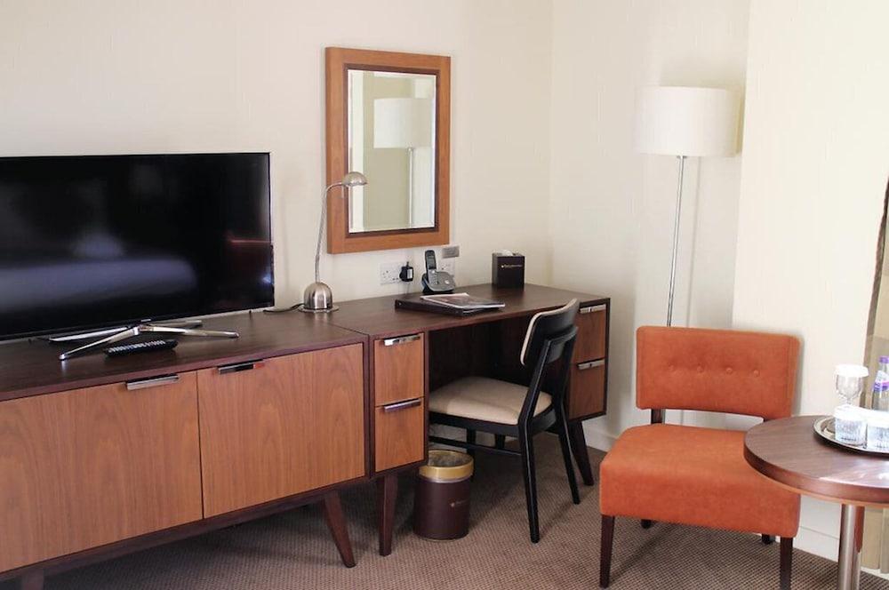 Western House Hotel At Ayr Racecourse Bagian luar foto