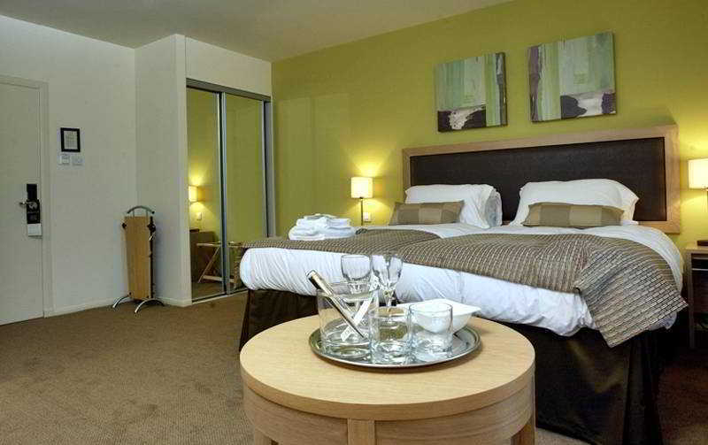 Western House Hotel At Ayr Racecourse Bagian luar foto