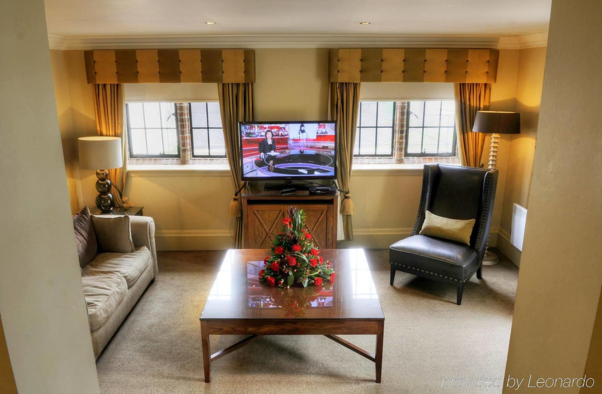 Western House Hotel At Ayr Racecourse Bagian luar foto