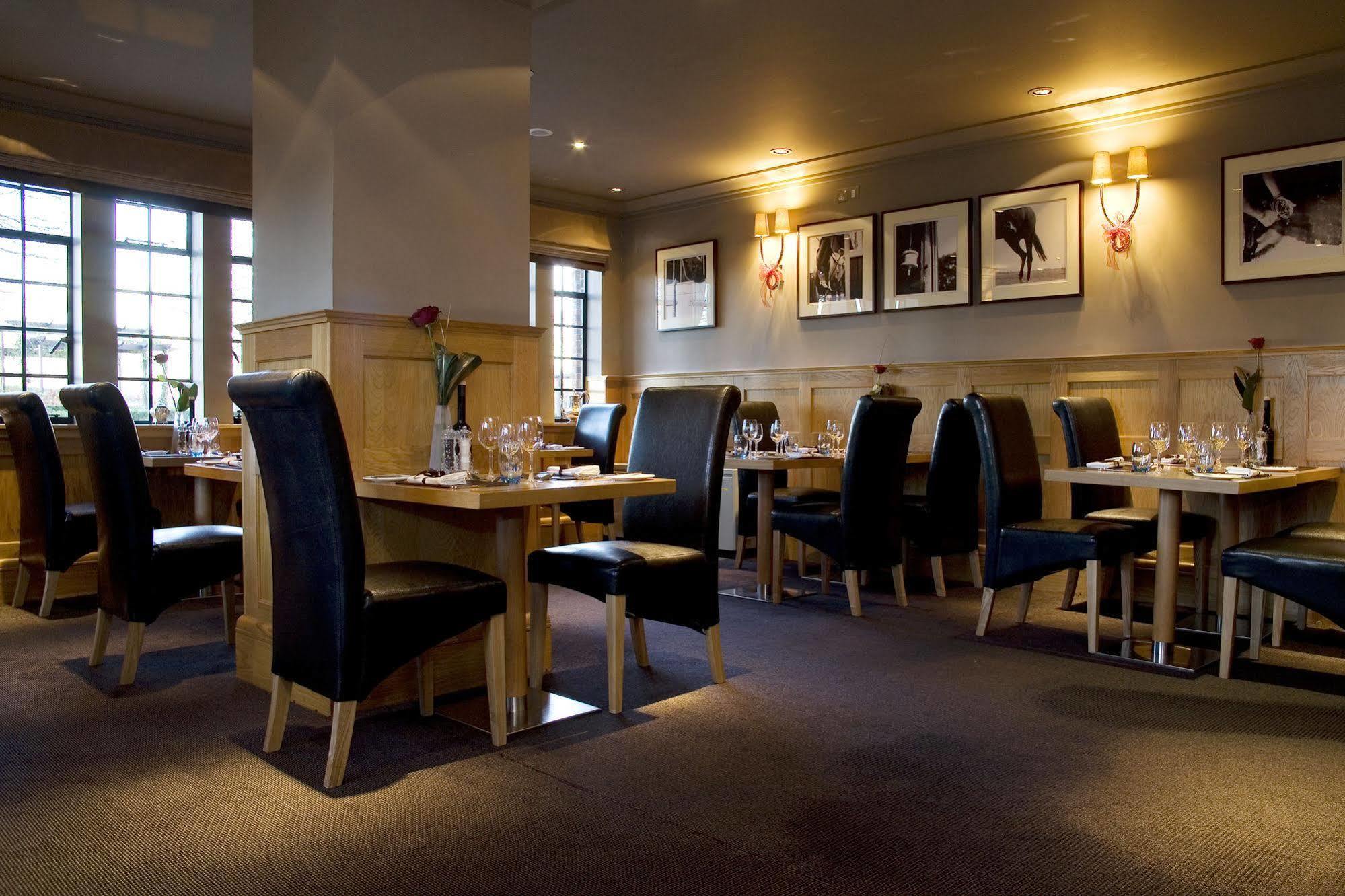 Western House Hotel At Ayr Racecourse Bagian luar foto
